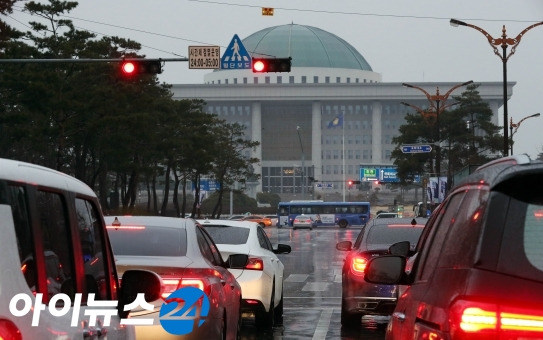 전세 보증금 사기가 계속 이어지고 있지만, 국회는 마땅한 해결방안을 내놓지 못하고 있다. [사진=뉴시스]