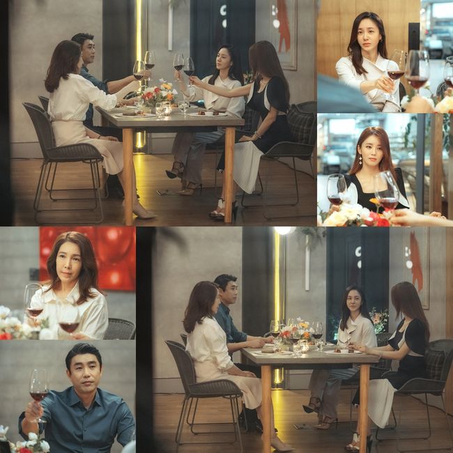 Find the mate in the West.TV CHOSUN weekend mini series Marriage Writer Divorce Composition 2 Park Joo-Mi, Lee Ga-ryung, Jeon Soo-kyung and Mun Sung-ho are concentrating their attention by holding meaningful drinking.The marriage song Divorce Composition 2 (Phoebe, Lim Sung-han)/director Yoo Jung-joon, Lee Seung-hoon/production Highground, Jidam Media, Green Snake Media/hereinafter, Girl Song 2), which is only three days before the end of the film, is in the thirties, forties, fifties due to the dissonance of the couple, As a result, it has recorded the highest audience rating of TV CHOSUN drama and is achieving the highest achievement in the same time drama audience rating.At this time, Safi Youngs sudden comment is focused on Safi Young, and the secret battle of Buhye and Safi Young is created, and this is brings out the atmosphere comfortably with mature aspect.The question of who is in the heart of the Western half, which is favored by the three women, is being raised about the half of the Western half, called the best Benz man in the Park Joo-Mi - Lee Ga-ryung - Jeon Soo-kyung - Mun Sung-ho has revealed the strength that has been accumulated in the dinner with the western chief of the castle ahead of the In particular, Park Joo-Mi, Lee Ga-ryung, and Jeon Soo-kyung laughed that the audiences sense of naming was great for the western station munsung-ho, which had been nicknamed A.I to viewers with its dull acting that does not reveal any emotions from season 1.However, the tone of the Mun Sung-ho was emphasized as a setting of the drama, and the Mun Sung-ho also spread the pleasant aura by making the scene into a laughing sea because it was very human.It is very interesting that the Girl 2 is getting more interested in finding the wife of the West as the last minute goes on, the production team said. Dont let your expectation go to the end, who will be the final mate of the Maseong man West half, who has only a lot of guesses, or whether this iss divorce, which only the West half knows, can be a blind spot in the relationship between the four people.It aired at 9:15 p.m. on the 7th.jidam media