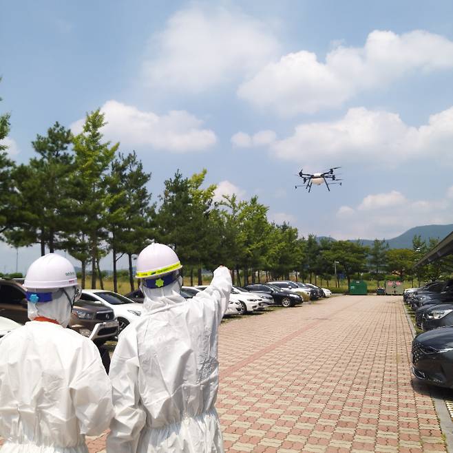 드론을 활용한 항만 방역소독. 여수광양항만공사 제공