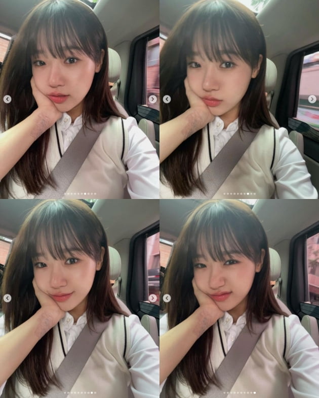 Group Weki Meki Choi Yoo-jung reported on the current situation.Choi Yoo-jung posted several photos on his instagram on the 10th, along with an article entitled A day when I was excited to wear uniform in a long time.It contains his appearance wearing a uniform in the public photo and making several signs.Meanwhile, Weki Meki made her debut in 2017 with her mini-first album, WEME.Photo: Choi Yoo-jung SNS