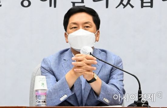 김기현 국민의힘 원내대표가 10일 국회에서 열린 원내대책회의에 참석, 모두발언을 하고 있다./윤동주 기자 doso7@