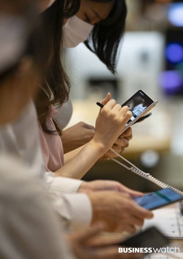 갤럭시Z폴드3/사진=이명근 기자 qwe123@