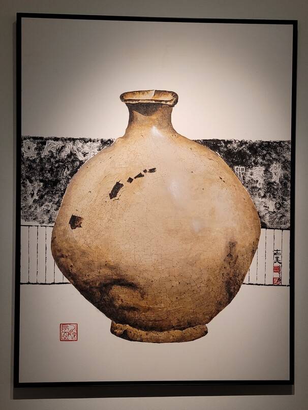 옛 도자기에 대한 극사실적인 묘사가 도드라진 그의 정물 연작 <고미>의 일부분.