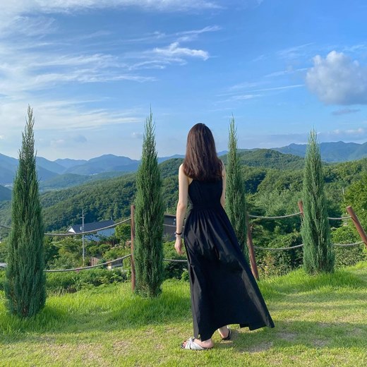 Davichi Kang Min-kyung showed off his Goddess-like visualsKang Min-kyung posted two photos on his Instagram on the 13th with an article entitled I miss you.The photo shows Kang Min-kyung wearing a black sleeveless One Piece spending a relaxing time in nature.The figure of Kang Min-kyungs Goddess in a refreshing Scenery catches the eye.Meanwhile, Davisi, who belongs to Kang Min-kyung, was loved by him in April as Just hug him.