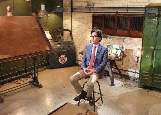 지난해 11월 임재준 교수가 '서울의대 열린강의실' 유튜브 첫 촬영에 임하고 있다. 임 교수 제공