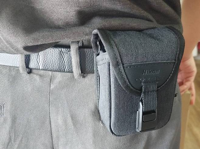 자석 커버라 한 손으로 열고 닫기 편하다