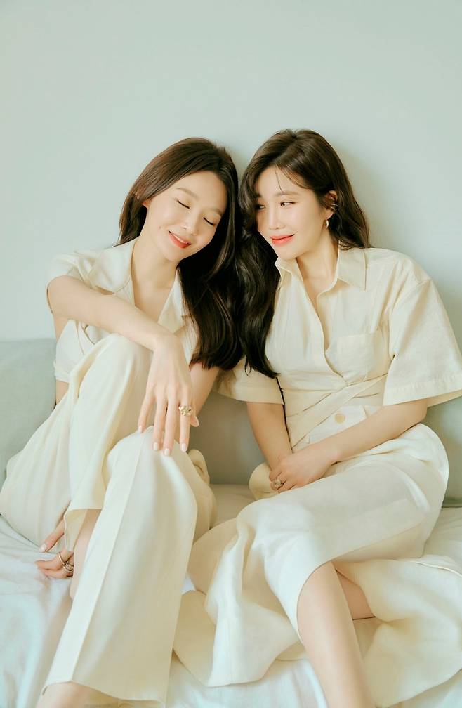 ▲ 바이브의 '사진을 보다가'를 다시 부른 다비치. 제공|웨이크원