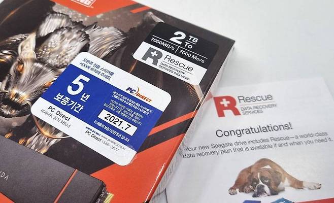 5년의 보증기간과 더불어 3년간 레스큐 데이터 복구 서비스 1회를 제공한다