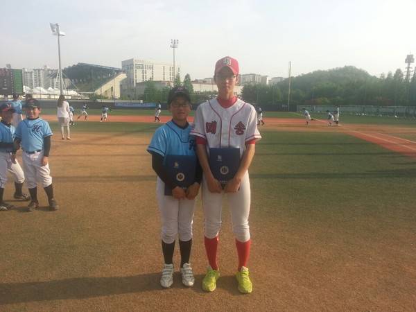 어렸을적 손성빈-정빈 형제 사진=손정빈