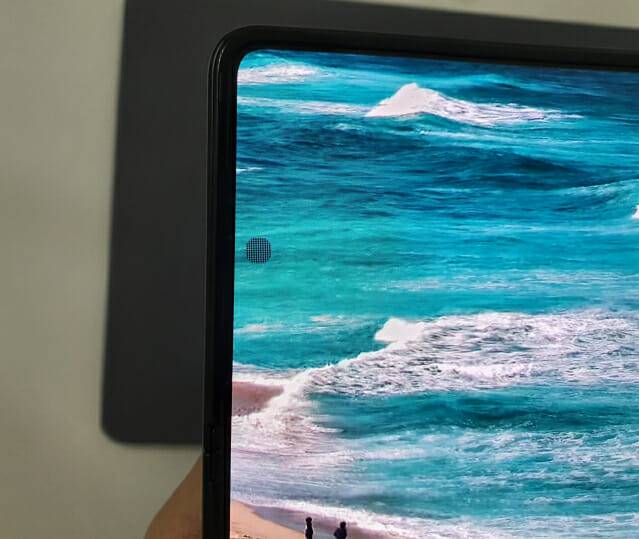 갤럭시Z폴드3 UDC. (사진=지디넷코리아)