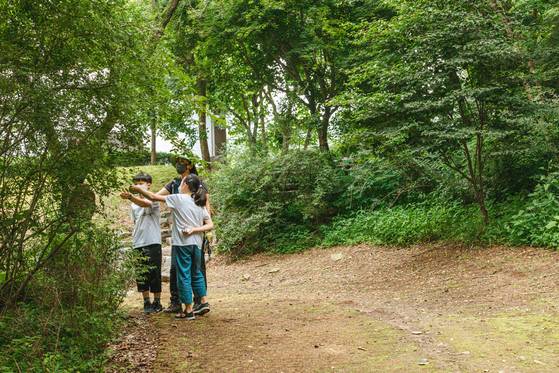 나무가 걸리는 질병 중 가장 큰 비중을 차지하는 건 자신에게 맞지 않는 환경에서 자라서 생기는 비기생성병이다. 나무마다 적합한 환경을 알고 심어야 한다.