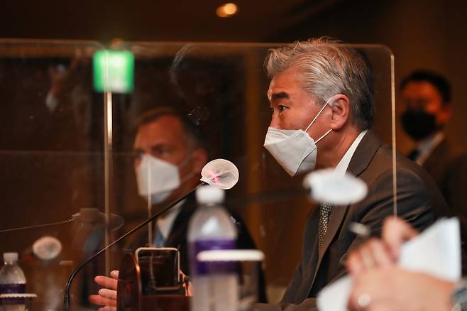 The US special representative for North Korea, Sung Kim, speaks during talks with his South Korean counterpart, Noh Kyu-duk, at a hotel in Seoul on Monday. (Yonhap)