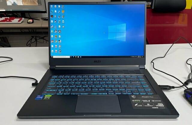 인텔 코어 i7-11375H 프로세서로도 디아블로2: 레저렉션은 충분히 실행 가능할 것으로 보인다. 사진은 MSI 스텔스 15M 노트북. (사진=지디넷코리아)