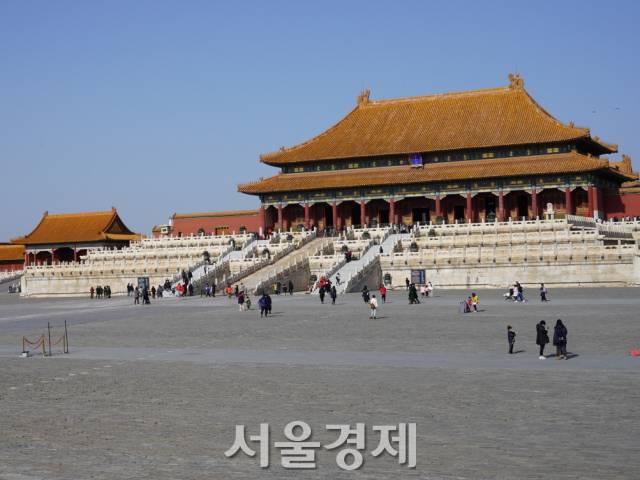 중축선 단일 건축물로서 최대이자 자금성의 중심인 태화전이 웅장함을 자랑하고 있다. /최수문기자