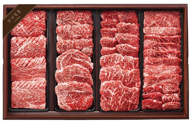 '현대 명품 한우 넘버나인(250만원)' 세트.[현대백화점 제공]