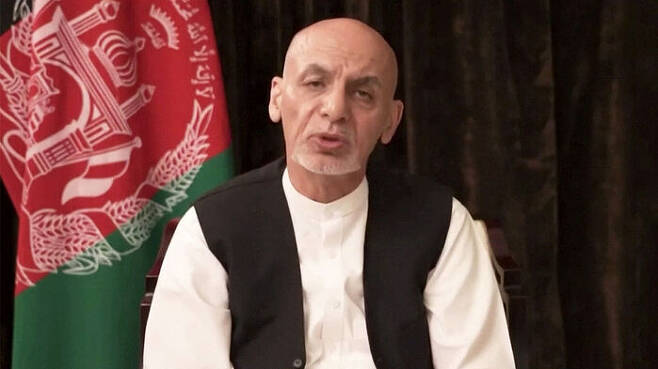 다른 나라로 도망간 아슈라프 가니 아프간 대통령