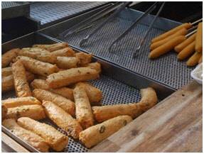 서울중앙시장에서 판매하는 수제어묵 가마보코. 한국간편결제진흥원 제공