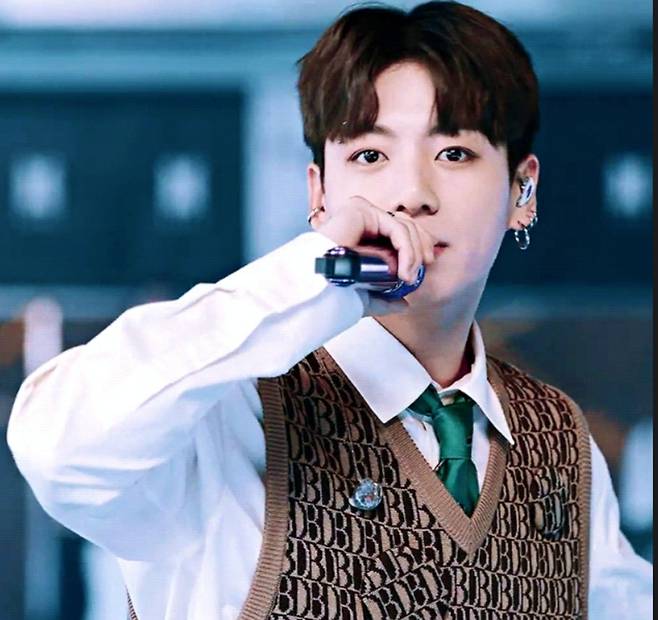 방탄소년단 정국, BBC Radio 1 '귀르가즘' 명품 라이브..명불허전 '보컬킹'