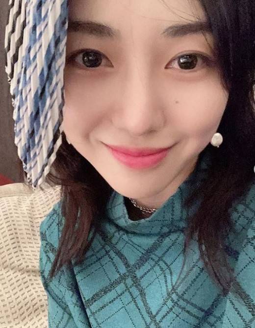 권민아가 호텔 객실 내 흡연 불가 방침을 몰랐다고 해명했다. 사진|권민아 인스타그램