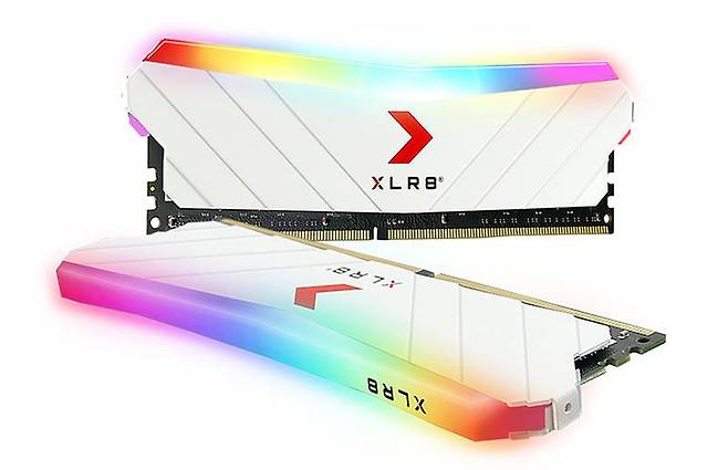 높은 작동속도와 RGB LED, 화이트톤 방열판 등을 채택한 PNY XLR8 Gaming DDR4-3600 화이트. 출처=한미마이크로닉스