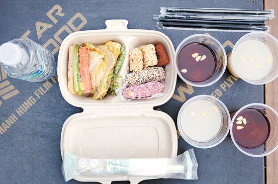 석담 이윤우 종가에서 불천위 제사에 나눠준 음복 도시락. [사진 한국국학진흥원·칠곡군]