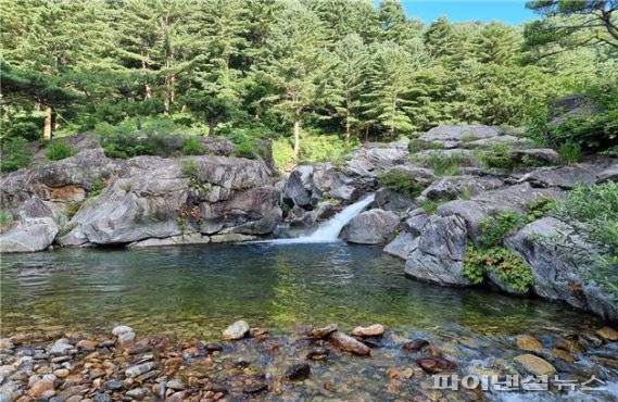 연인산 용추폭포 전경. 사진제공=경기북부청