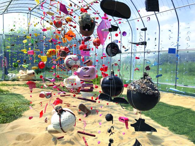 강원국제트리엔날레 출품작인 김순임의 설치 작품 ‘바다 무지개’. 강원국제트리엔날레 제공