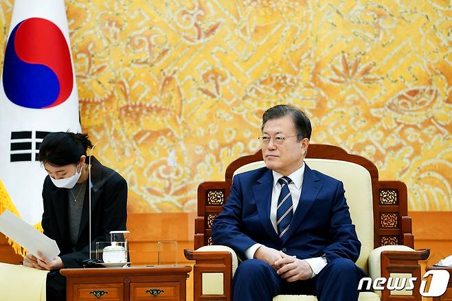 문재인 대통령이 13일 청와대에서 한·호주 외교·국방(2+2) 장관회의 참석차 방한한 호주 마리스 페인 외교장관, 피터 더튼 국방장관을 접견하고 있다. 2021.9.13/뉴스1 © News1 유승관 기자