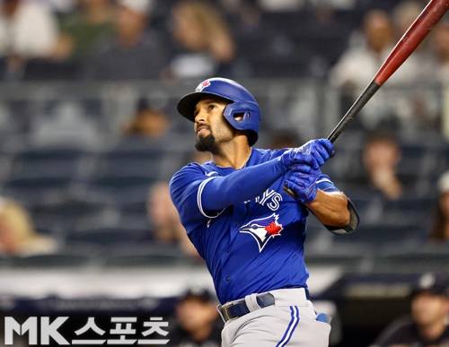 몬토요 감독은 에르난데스의 프로다운 플레이를 특별히 언급했다. 사진=MK스포츠 DB