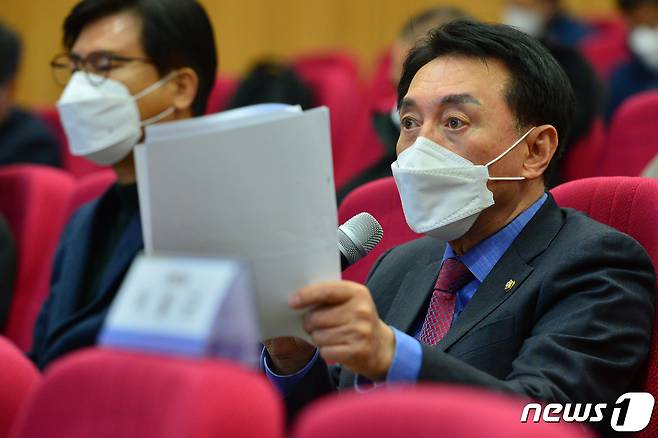 국민의힘 김석기 의원. 2021.1.14/뉴스1 © News1 최창호 기자