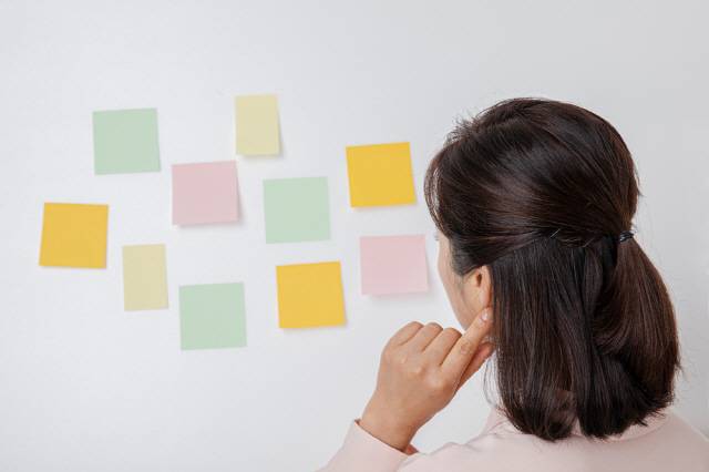 경도인지장애 진단을 받았다면 적극적인 비약물 치료를 시행해야 한다/사진=클립아트코리아