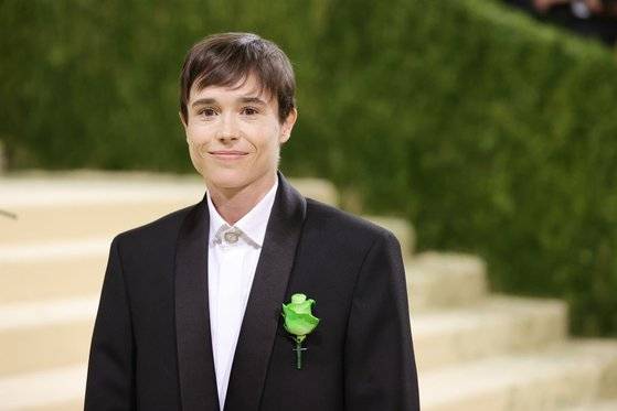 NEW YORK, NEW YORK - SEPTEMBER 13: Elliot Page attends The 2021 Met Gala Celebrating In America: A Lexicon Of Fashion at Metropolitan Museum of Art on September 13, 2021 in New York City. (Photo by Mike Coppola/Getty Images)
