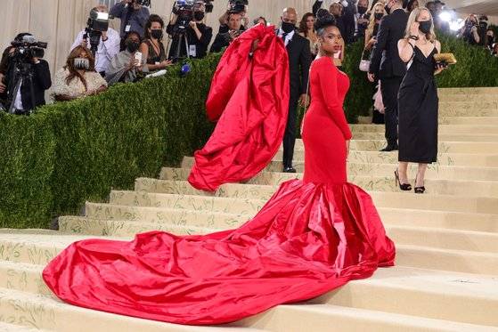 NEW YORK, NEW YORK - SEPTEMBER 13: Jennifer Hudson attends The 2021 Met Gala Celebrating In America: A Lexicon Of Fashion at Metropolitan Museum of Art on September 13, 2021 in New York City. (Photo by Mike Coppola/Getty Images)