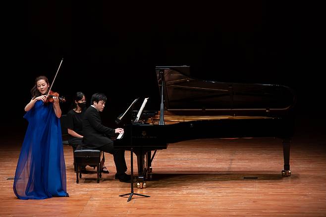 [서울=뉴시스] 클라라 주미 강, 김선욱. 2021.09.14. (사진 = 빈체로 제공) photo@newsis.com