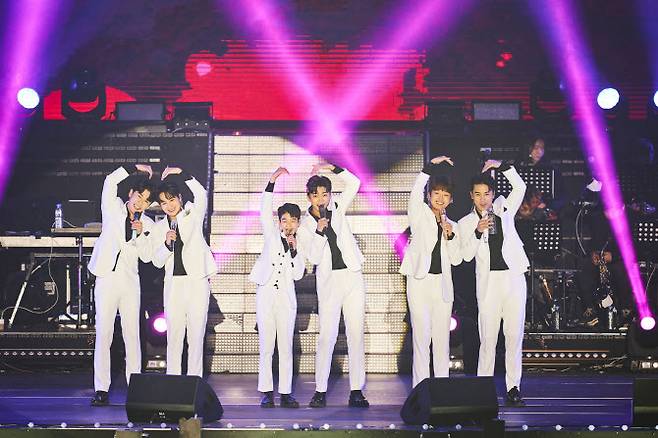 미스터트롯 톱6 ‘내일은 미스터트롯 대국민 감사콘서트’(사진=쇼플레이엔터테인먼트)