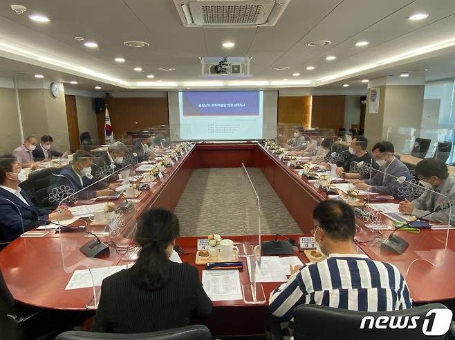 충청남도 문화예술인 인권 실태조사 연구용역 제2차 중간보고회.(충남도 제공).© 뉴스1