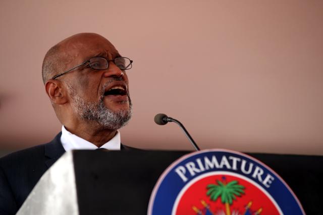 지난 7월 20일 아이티 총리에 취임한 아리엘 앙리가 취임 연설을 하고 있다. 포르토프랭스=EPA 연합뉴스