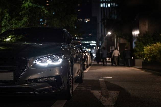 행인이 시끄럽다며 흉기로 위협한 50대 남성이 경찰에 송치됐다. 사진은 기사와 관련 없음. /사진=게티이미지뱅크