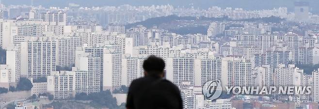 서울 남산에서 바라본 서울 시내의 아파트 모습 [연합뉴스 자료사진]