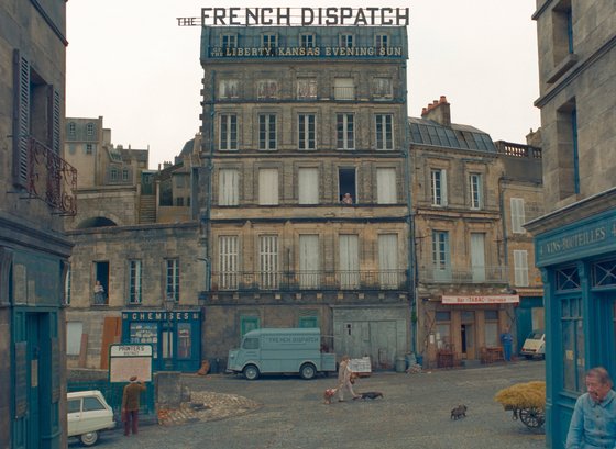 THE FRENCH DISPATCH. Photo Courtesy of Searchlight Pictures. ⓒ 2020 Twentieth Century Fox Film Corporation All Rights Reserved