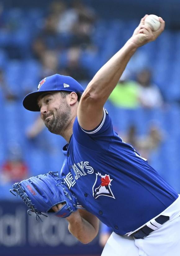 토론토 로비 레이(투수)가 16일(한국시간) 열린 탬파베이와 홈 경기에 선발 등판해 7이닝 13탈삼진 1실점으로 호투하며 승리투수가 됐다. [사진=뉴시스]