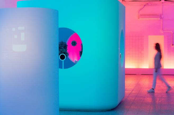 An exhibition booth created by Samsung Electronics with the theme of resonance at Salone del mobile Milan in 2019. (Samsung Electronics)