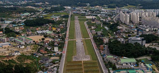충북 제천시 모산동과 고암동, 장락동 일대에 조성된 제천비행장. ⓒ시사IN 조남진