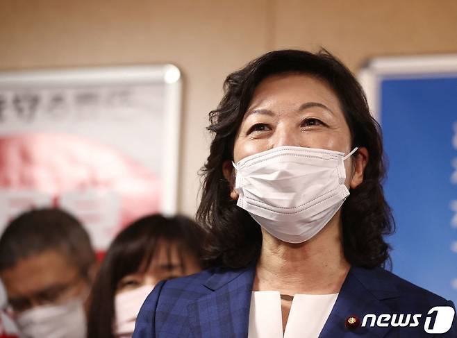 노다 세이코 일본 자민당 간사장 대행이 15일(현지시간) 도쿄 자민당 본부에서 기자회견 갖고 총재 선거 출마 의사를 밝히고 있다. © AFP=뉴스1 © News1 우동명 기자