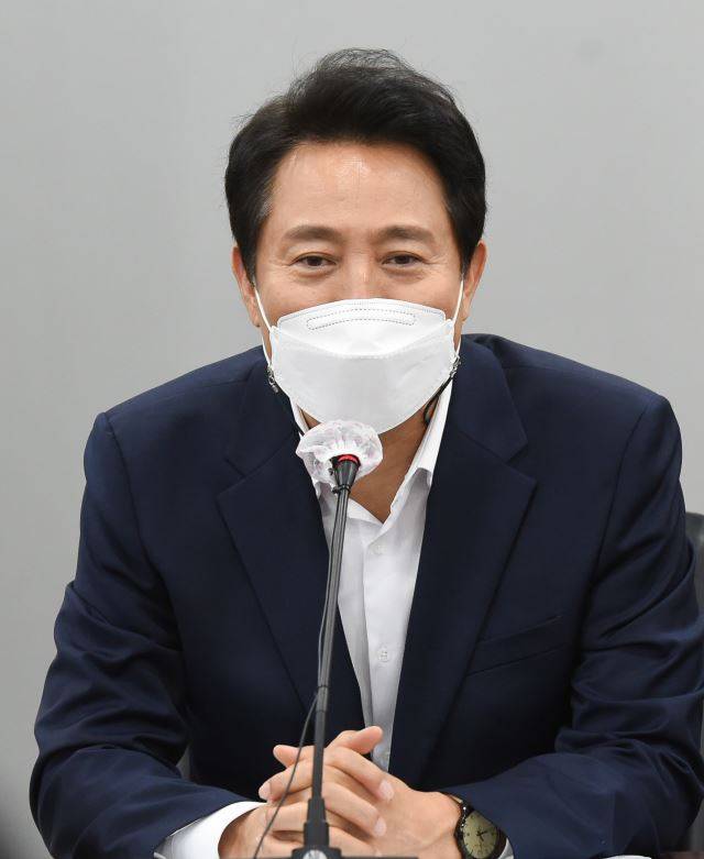 오세훈 서울시장이 16일 서울시청에서 열린 서울시-국민의힘 예산정책협의회에 참석해 발언하고 있다. 국회사진기자단