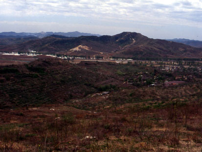 영성자산성(안시성) 내부 모습. 645년 전쟁에서 이름을 떨쳤던 안시성은 요동 지역 부흥운동의 근거지로 그 명성을 이어갔다.