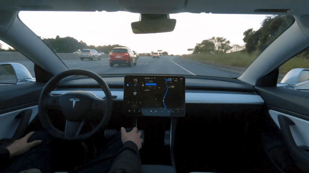 테슬라가 2019년 유튜브에 게시한 완전 자율주행 영상(사진=유튜브 캡처)