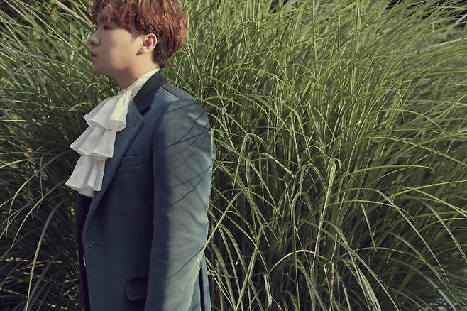 성악가로의 정체성 담은 첫 앨범 ‘NSQG’를 낸 테너 존노 [워너뮤직코리아 제공]