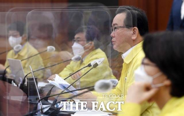 19일 코로나19 예방접종대응추진단(추진단)에 따르면 전날 0시 기준 누적 1차 접종자는 3천607만5천26명으로 집계됐다. /더팩트 DB