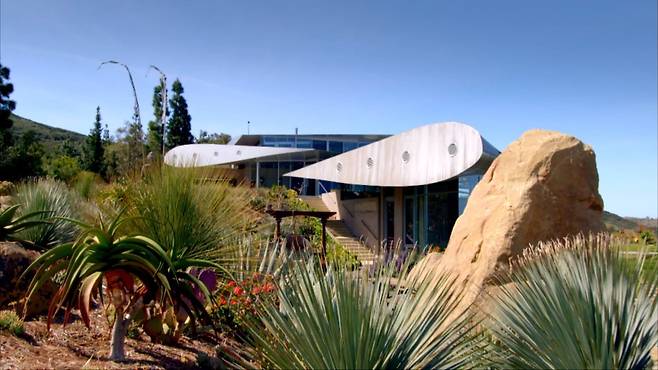 넷플릭스 '세계에서 가장 경이로운 집'.